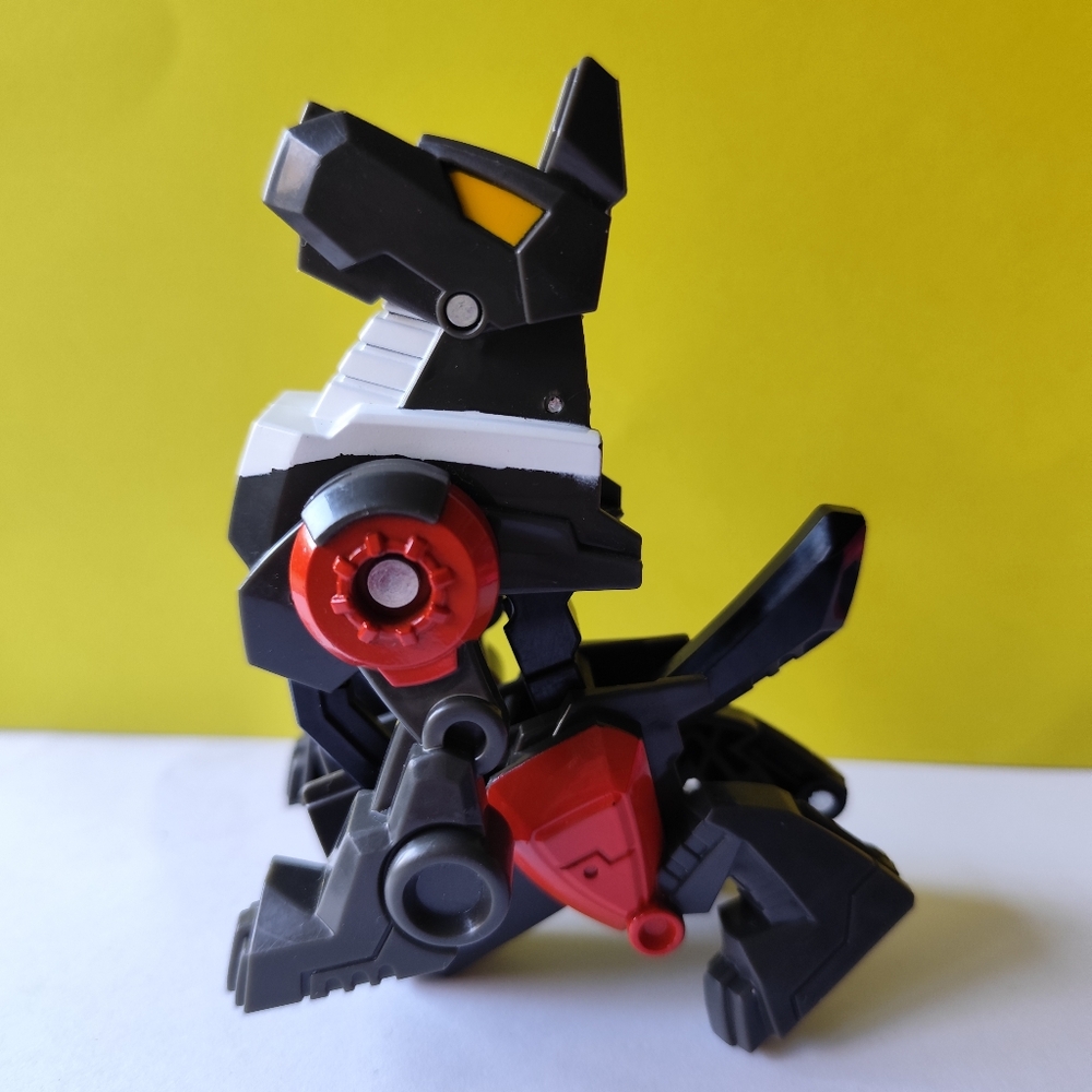 Playskool Heroes Transformers Rescue Bots K9 GROWL Figure Dog Bumblebee's Pet